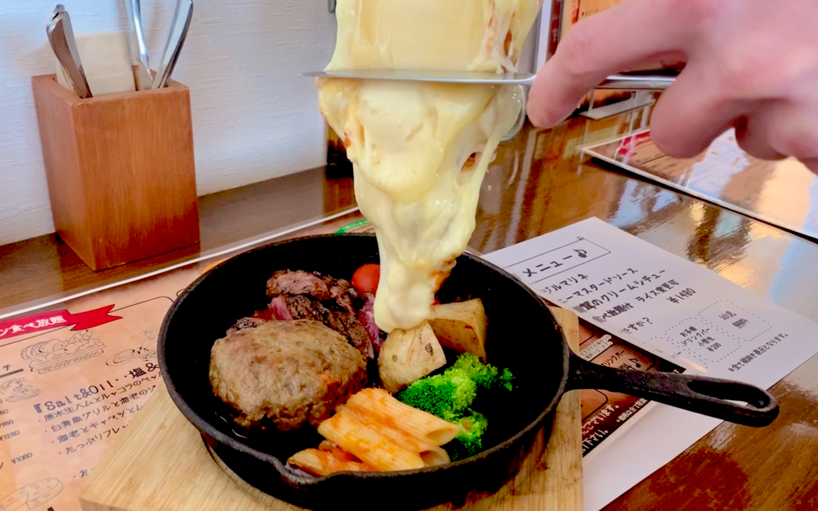 グラス付き！ラクレットチーズグリル（日本語説明書付き） 1b1b76f9f5d0aa9bbf7f4a5f72c161